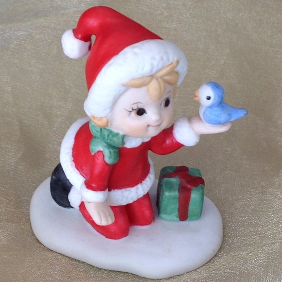 Adorable Lefton Christmas Elf Holding a Blue Bird - Picture 4 of 5